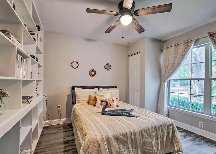 Serene Old Town Getaway Near Suwannee River!